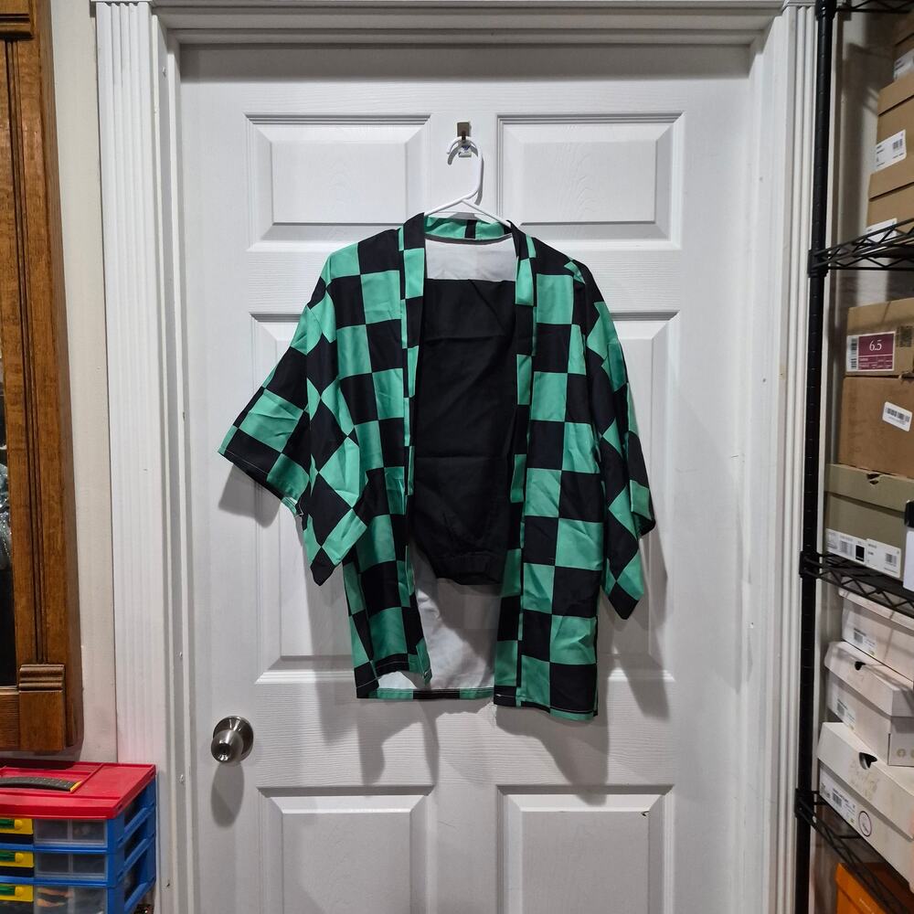 Demon Slayer Tanjiro Costume Black Cosplay kids halloween Child Boys Size SMALL